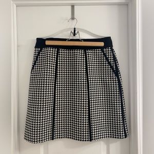 Lafayette 148 New York Houndstooth Pattern Mini Skirt